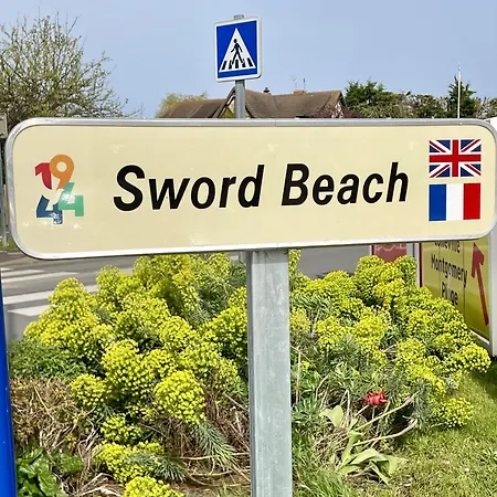 Sword לינה וארוחת בוקר *